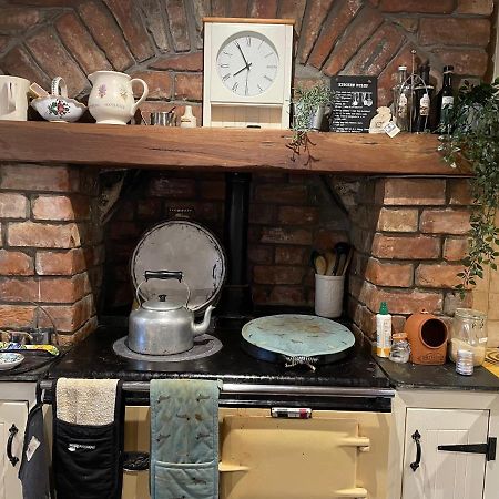 Country Home Near The Airport Edinburgh Bagian luar foto