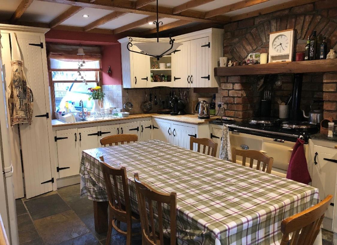 Country Home Near The Airport Edinburgh Bagian luar foto
